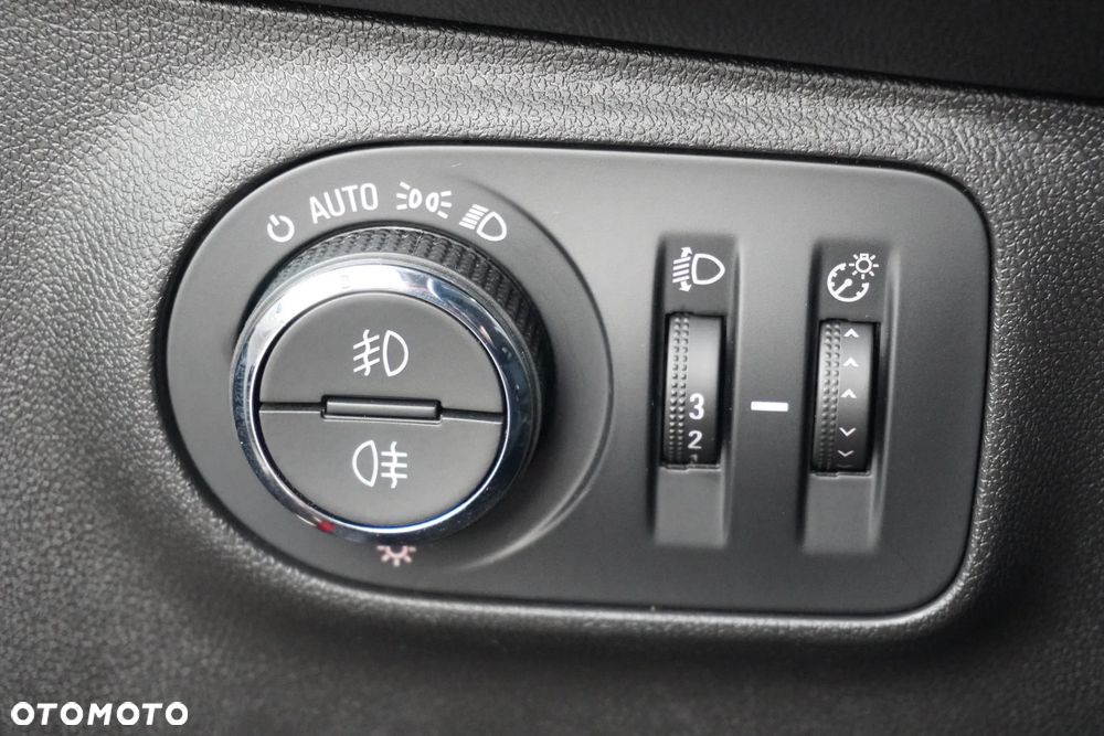 Opel Corsa 1.2 16V EcoFLEX Start-Stop Innovation - 24