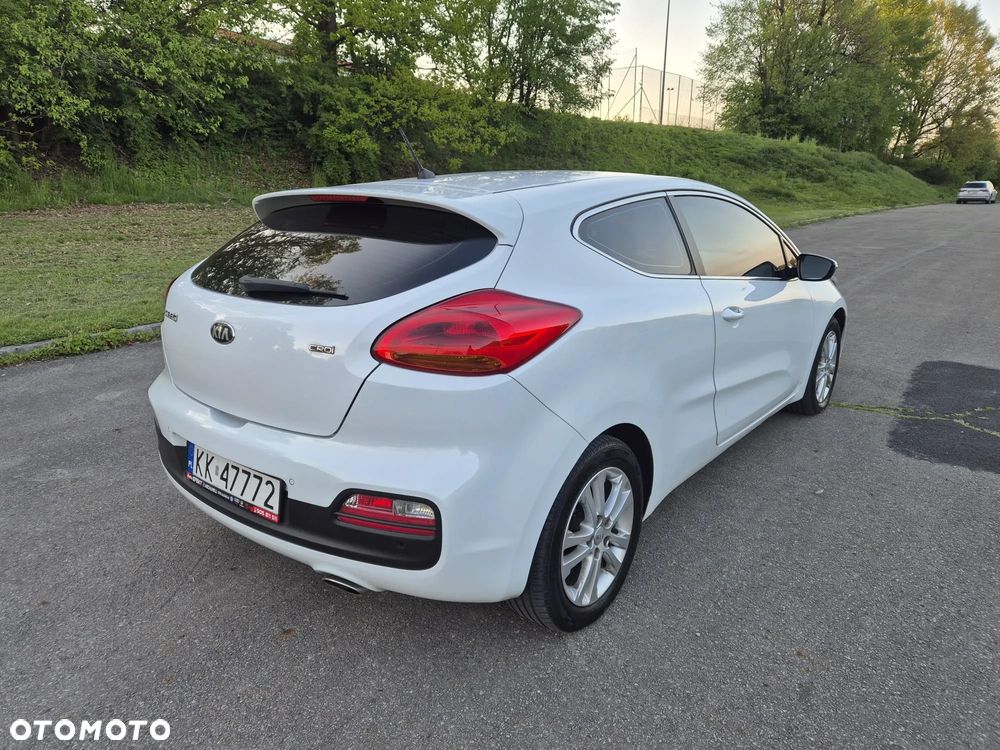 Kia Ceed 1.6 CRDi 128 97g Edition 7 - 4