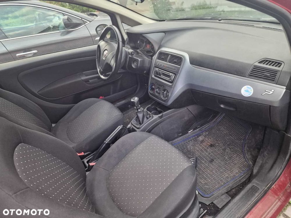 Fiat Grande Punto - 4