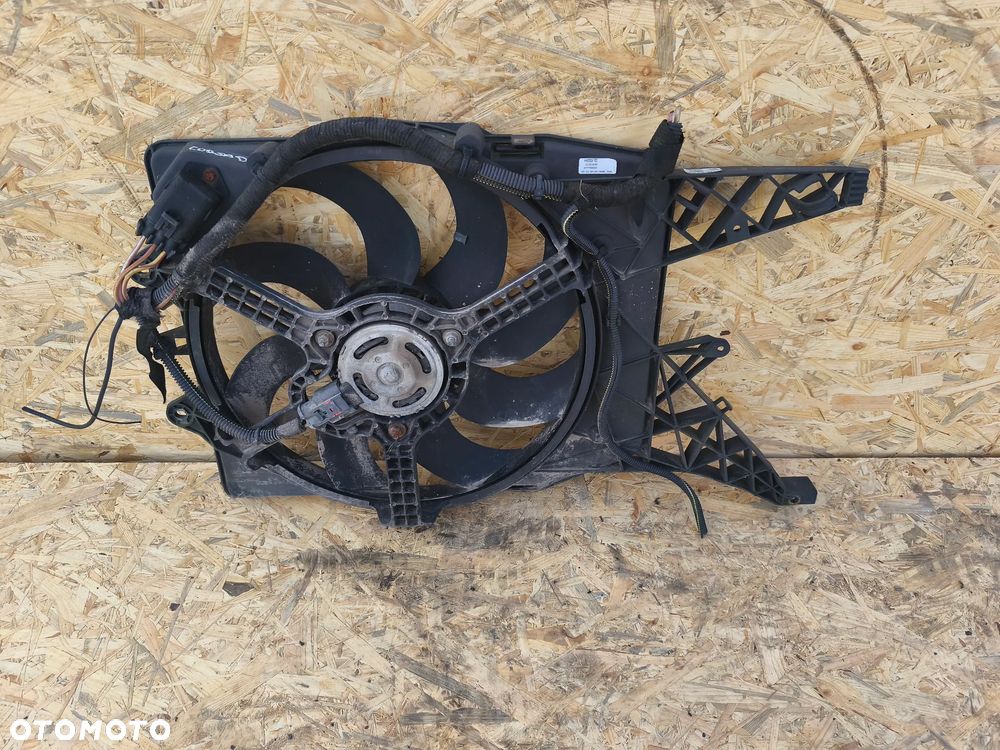 WENTYLATOR WIATRAK CHŁODNICY 440926702 OPEL CORSA D - 1
