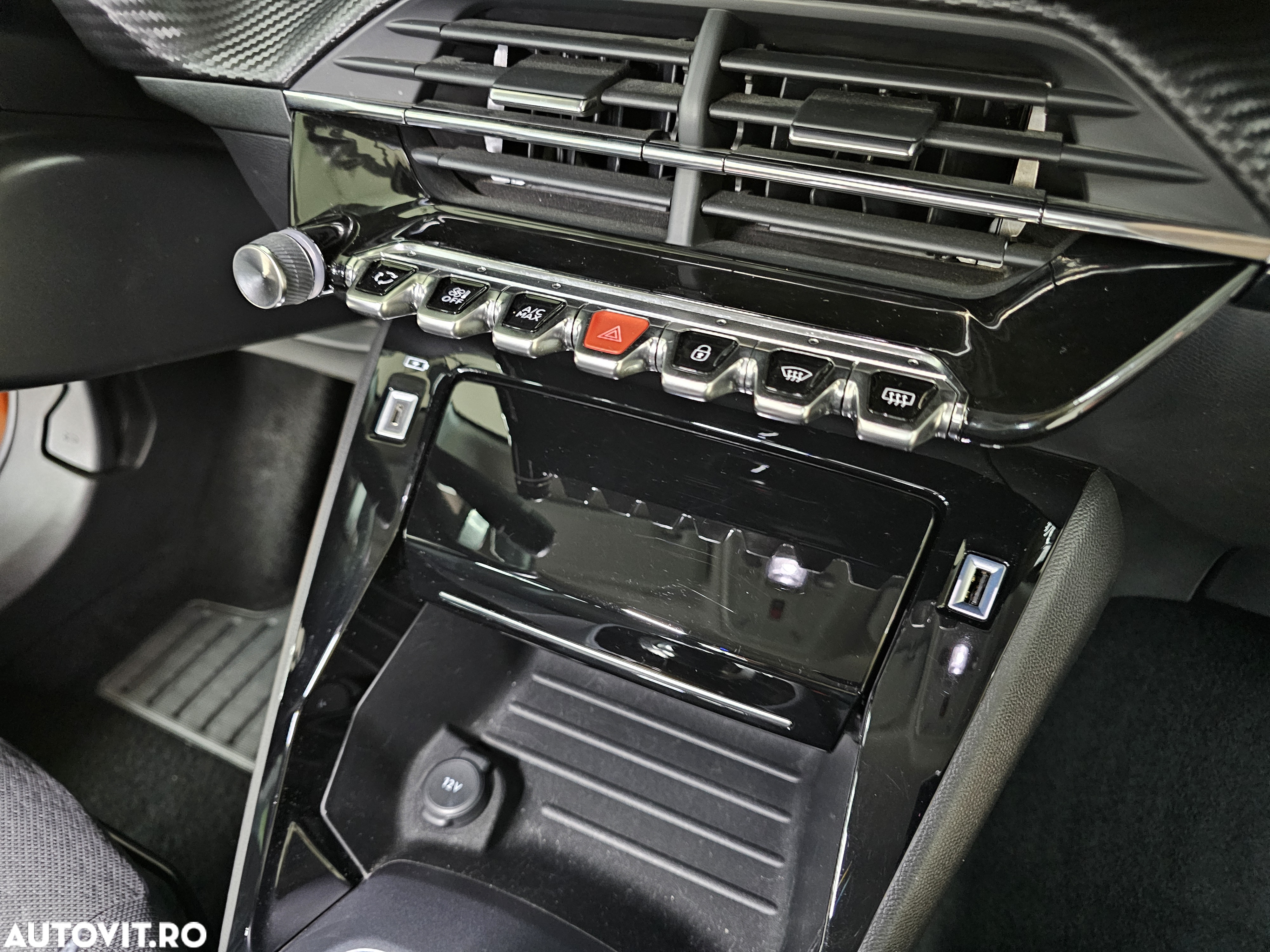 Peugeot 2008 PureTech 130 EAT8 Allure - 13