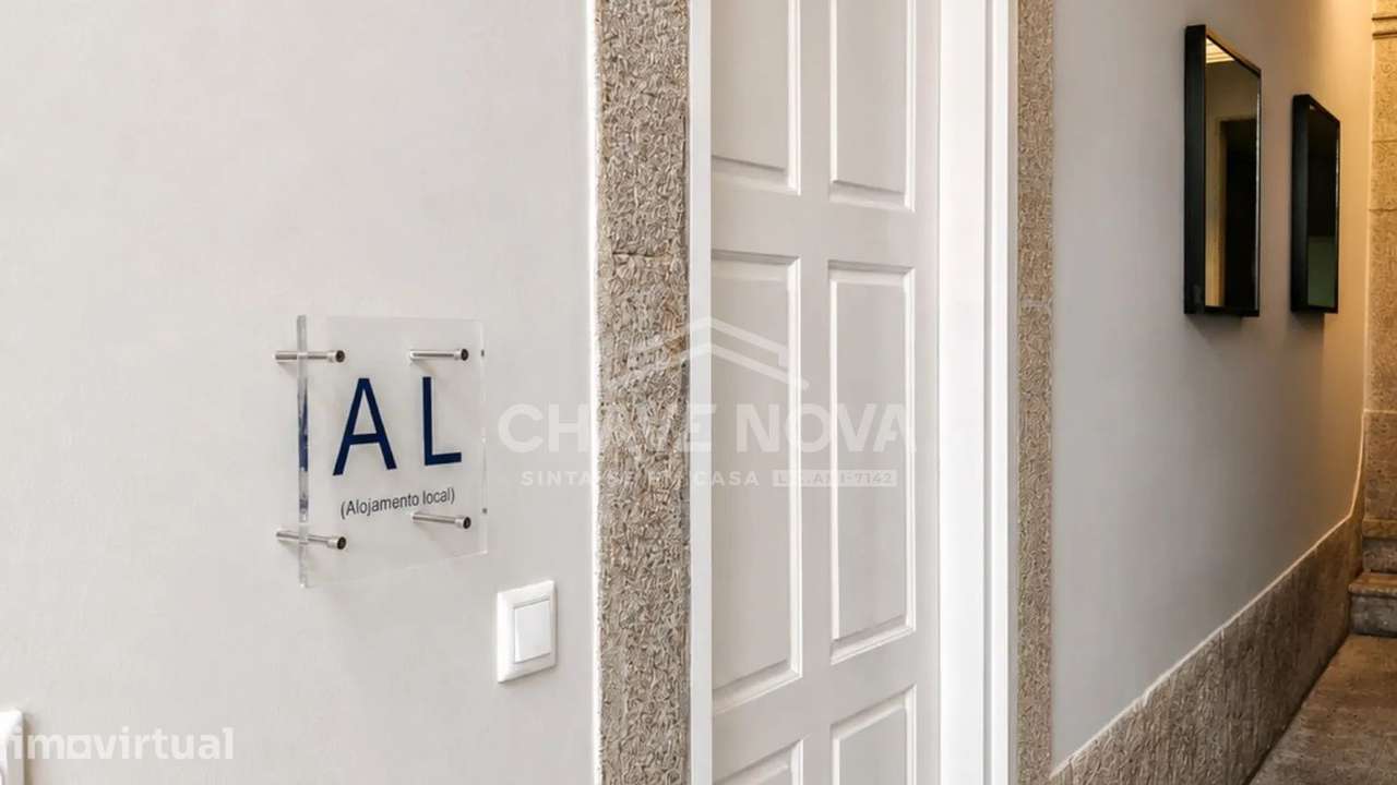 Prédio renovado no centro da cidade do Porto Refª FAF/00008/RS - Grande imagem: 3/8