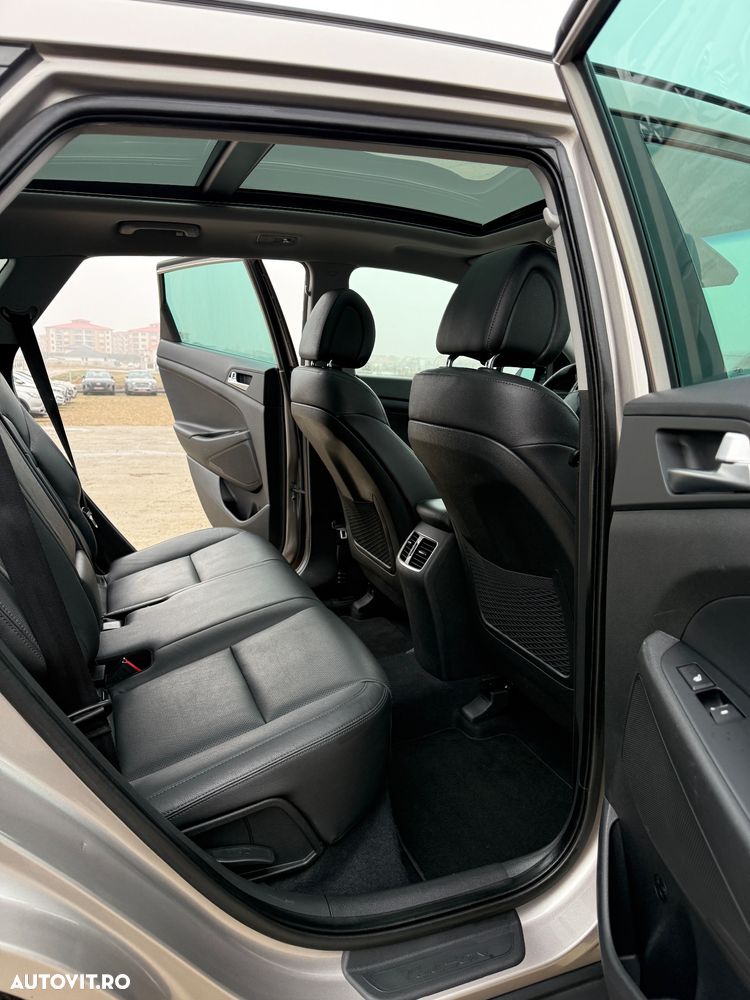 Hyundai Tucson 2.0 CRDI 4WD Automatik Advantage - 8