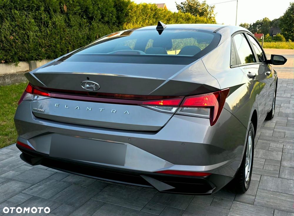 Hyundai Elantra 1.6 Smart - 9