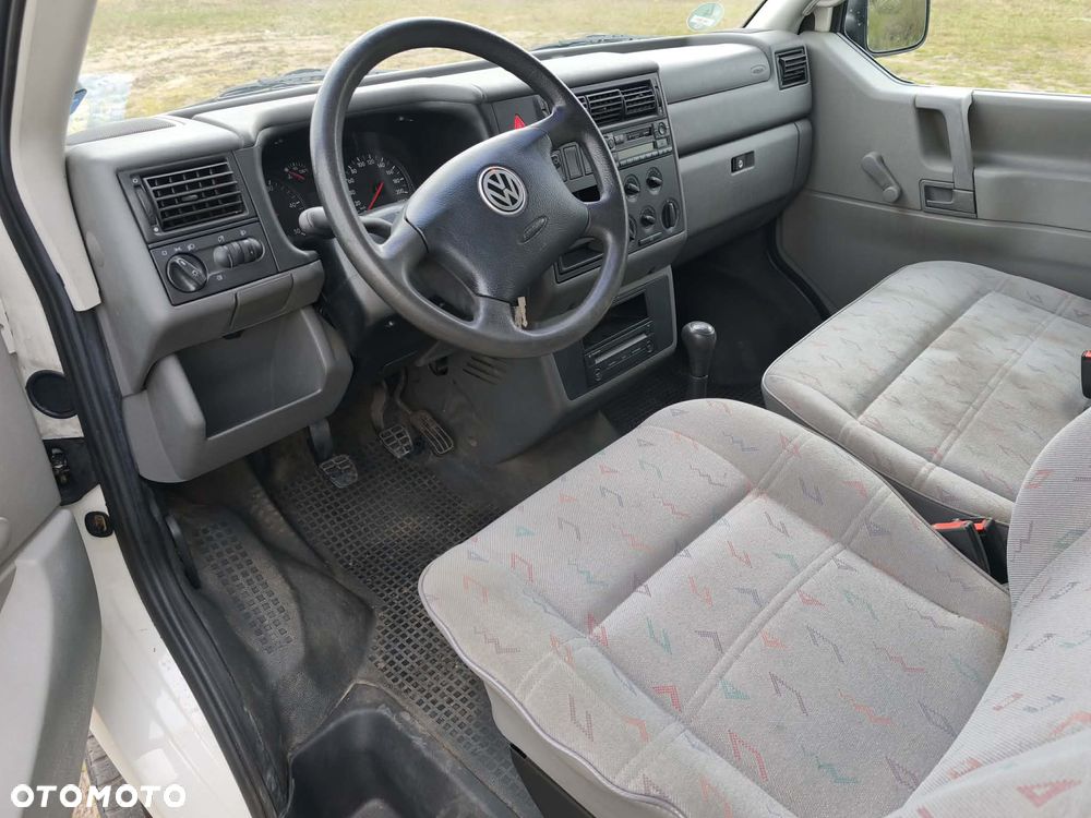 Volkswagen Transporter - 22
