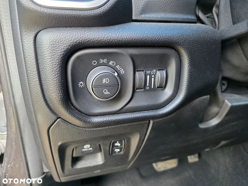 RAM 1500 5.7 Crew Cab Shortbed Bighorn Sport - 6
