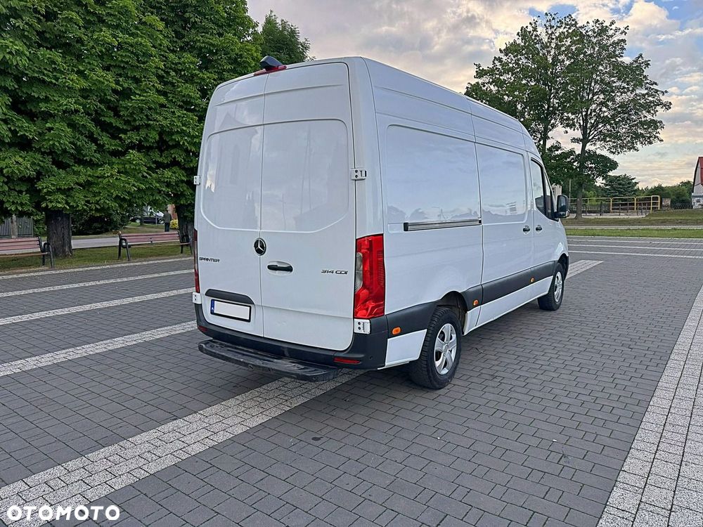 Mercedes-Benz Sprinter - 3