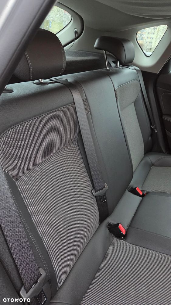 Opel Astra 1.6 T Cosmo - 14