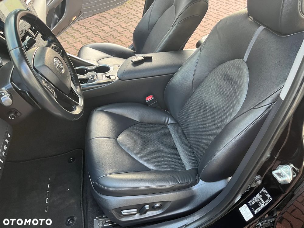 Toyota Camry 2.5 Hybrid Executive CVT - 19