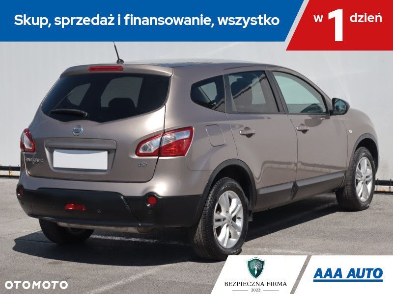 Nissan Qashqai+2 - 6