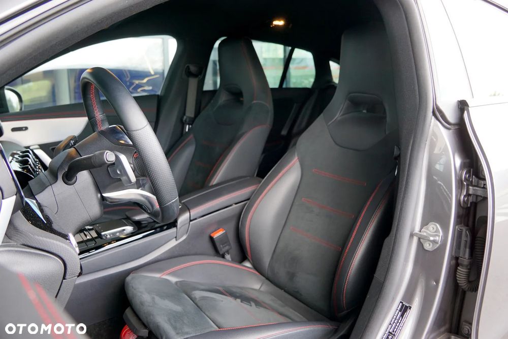 Mercedes-Benz CLA 200 AMG Line 7G-DCT - 15