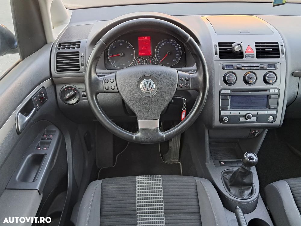Volkswagen Touran 2.0 TDI Highline - 7