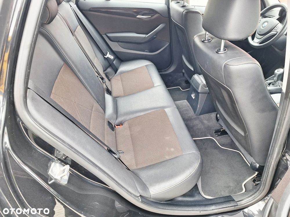 BMW X1 sDrive20d EfficientDynamics Edition xLine - 11