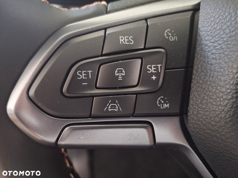 Volkswagen Amarok - 33