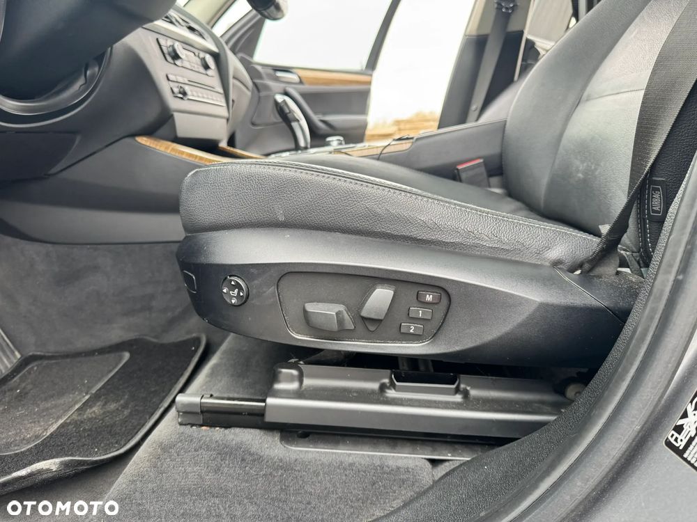 BMW X3 28i xDrive - 23