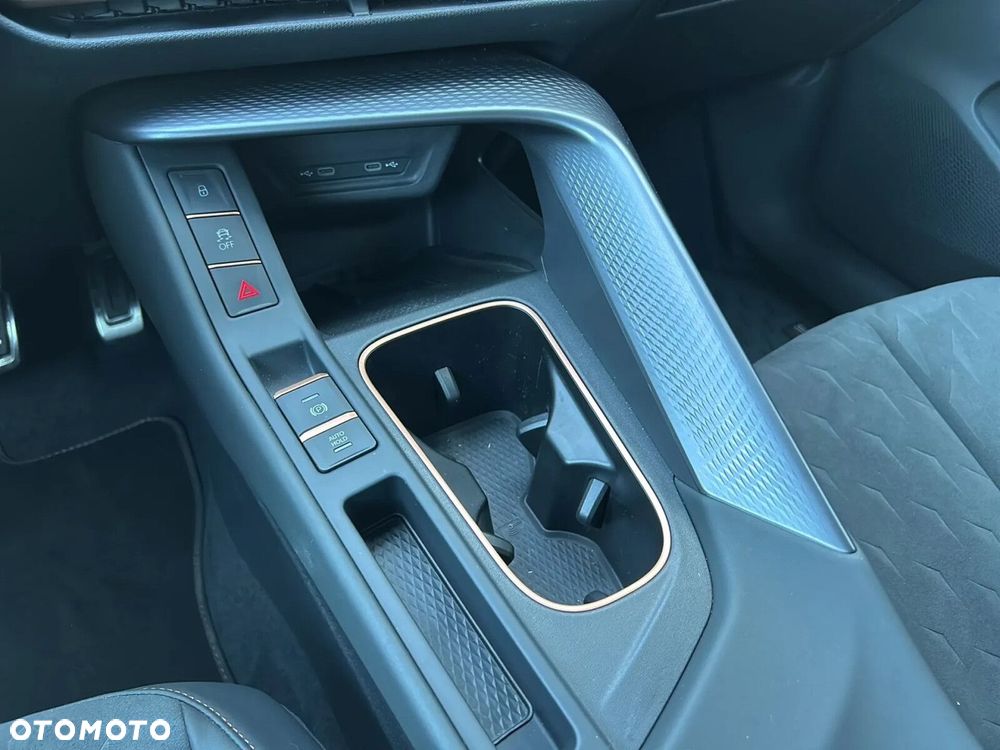 Cupra Terramar 1.5 eTSI mHEV DSG - 25