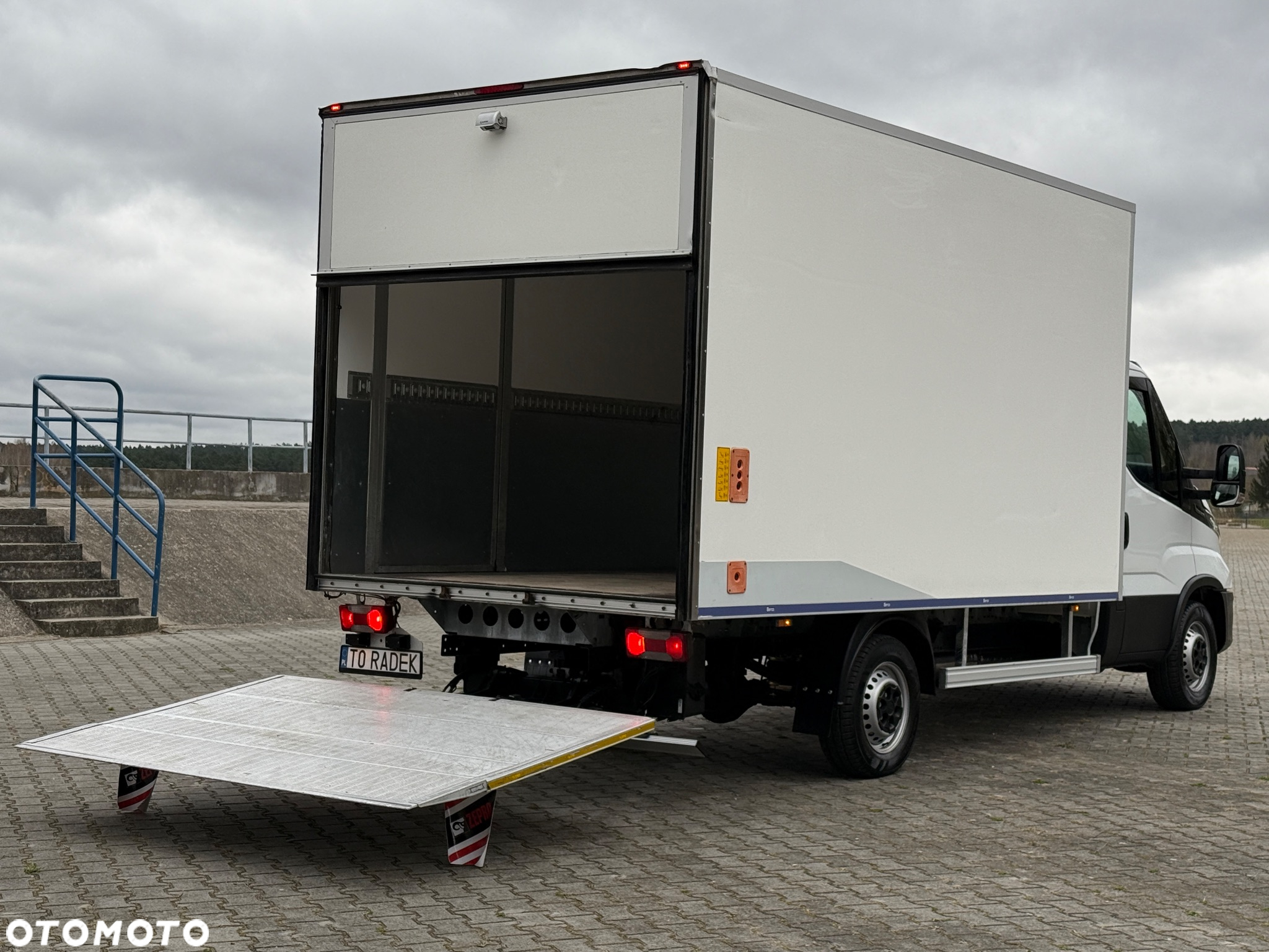 Iveco DAILY 35-160 160KM Hi Matic *Resor+Poduszka* Full LED Kontener * Izoterma +Winda 750KG SUPER STAN!!! - 23