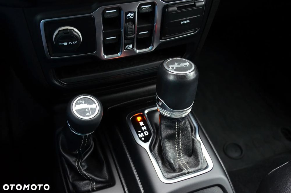 Jeep Wrangler Unlimited GME 2.0 Turbo Sahara - 25