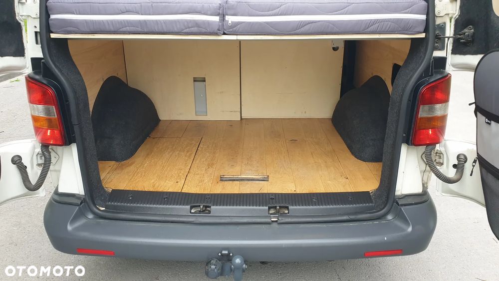 Volkswagen Transporter Caravelle Kurz (5.Si.) - 38