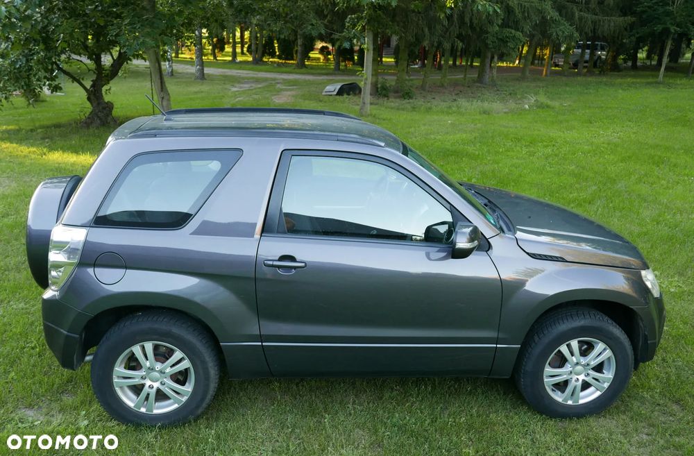 Suzuki Grand Vitara 2.4 Premium - 12