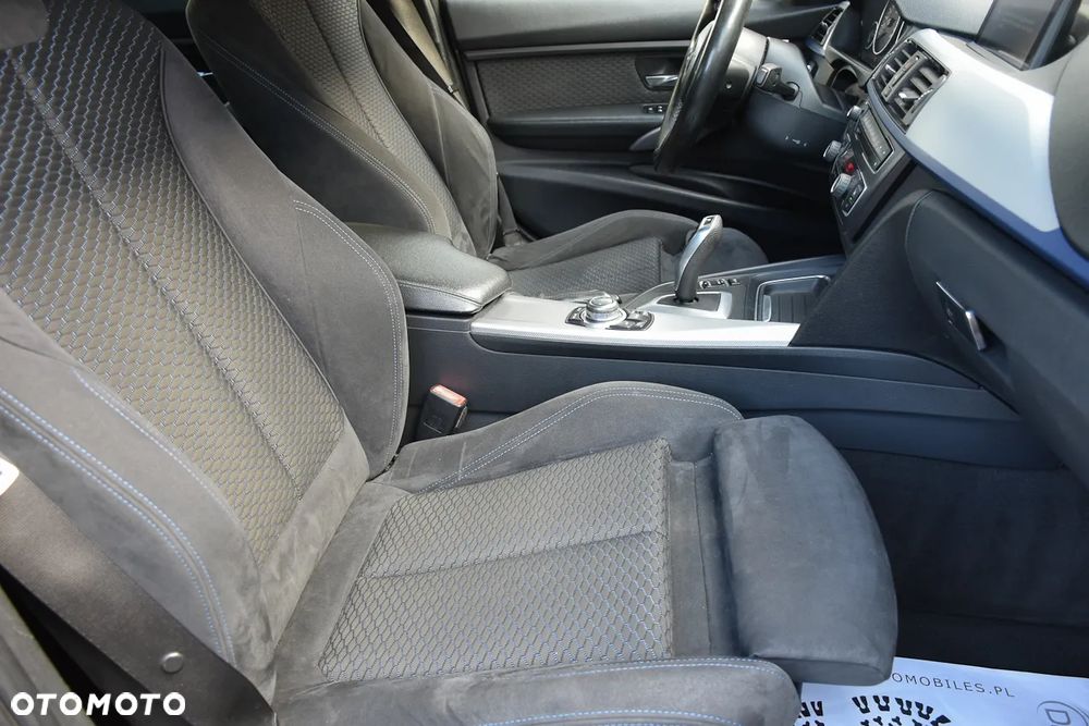 BMW Seria 3 320d DPF Edition Sport - 25