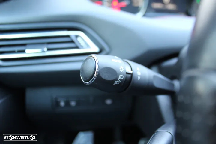 Peugeot 308 1.6 e-THP GT - 29