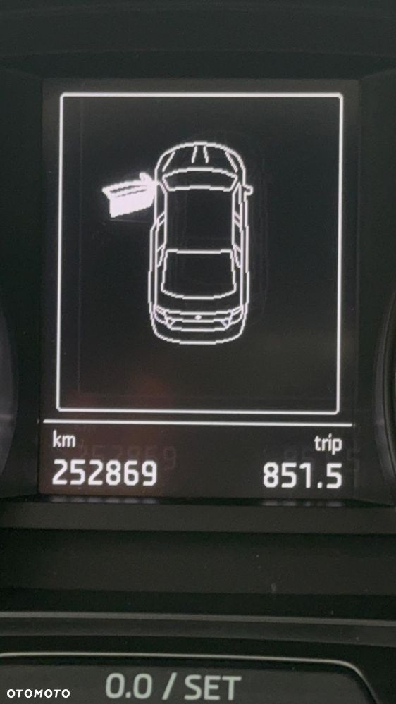 Skoda RAPID 1.6 TDI DPF Active - 23