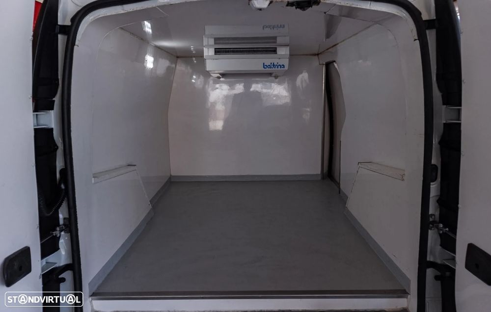 Renault Kangoo Maxi 1.5 dCi Cx. Isotérmica motor frio 3L IVA dedutível - 1