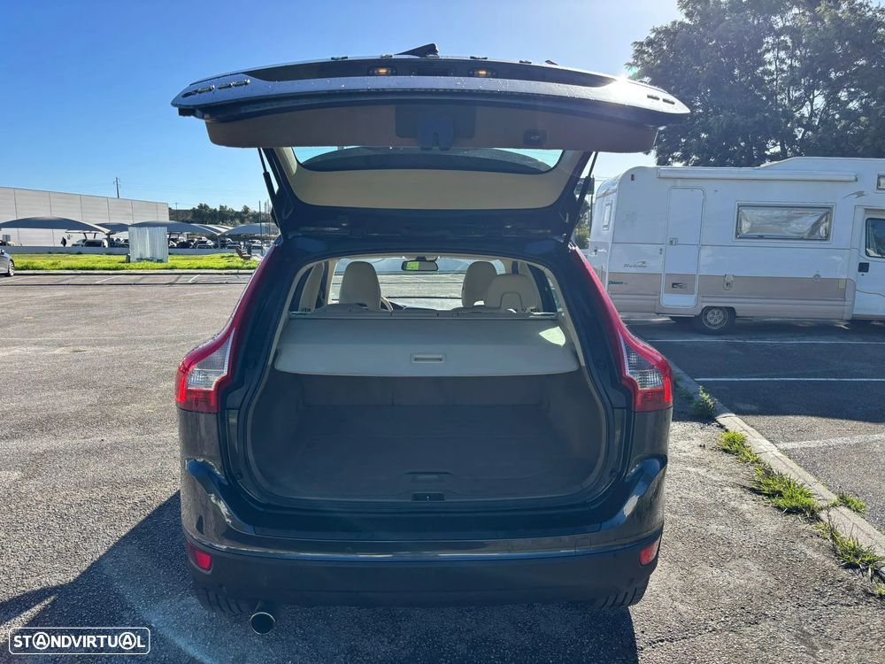 Volvo XC 60 2.0 D3 R-Design Geartronic - 10