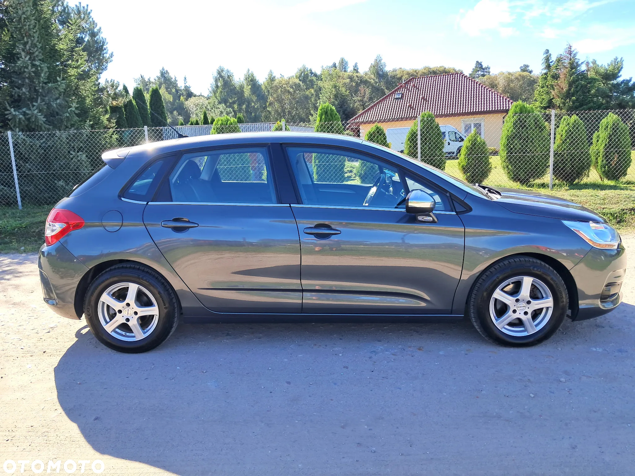Citroën C4 e-HDi 115 Exclusive - 9
