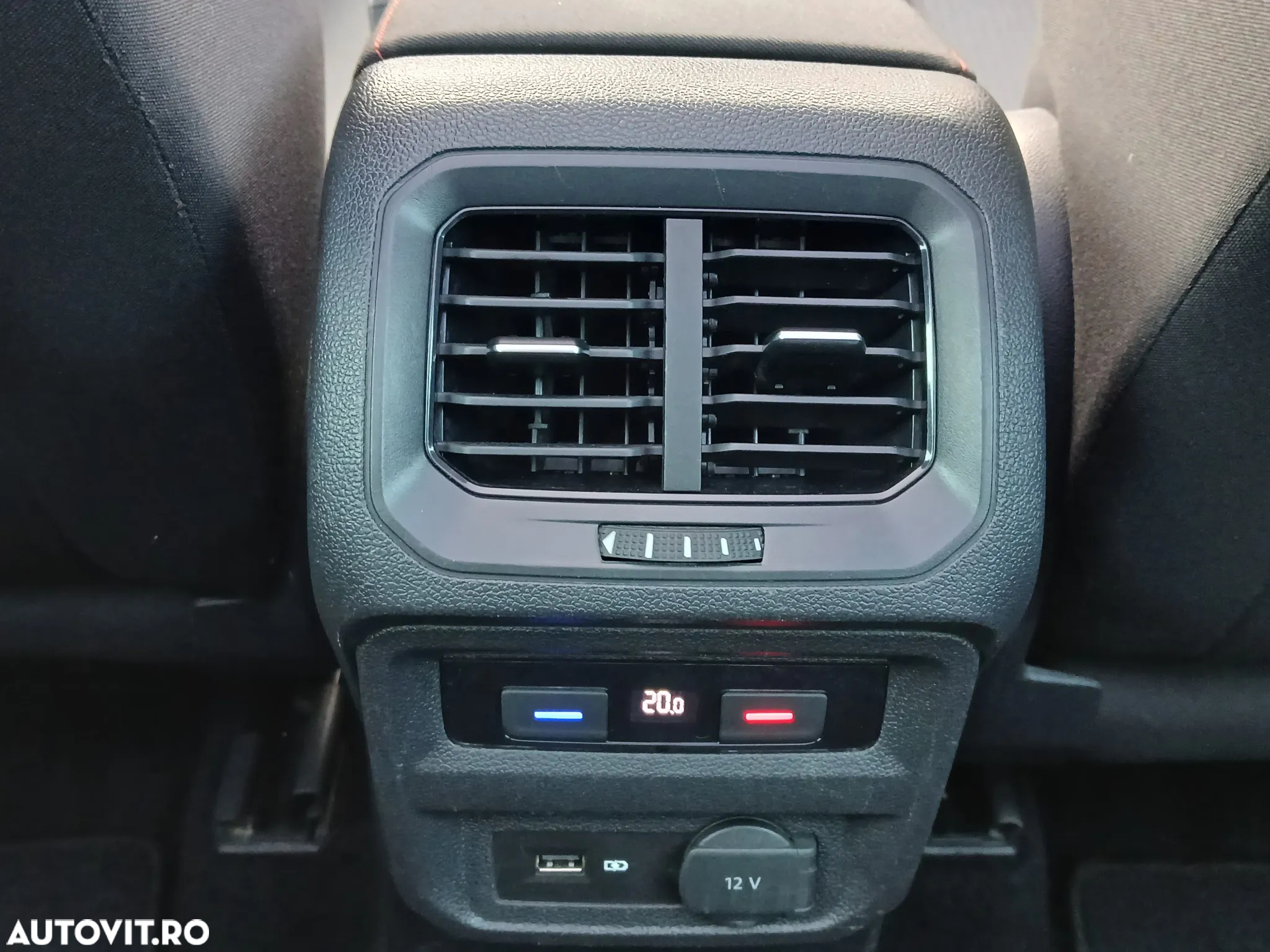 Volkswagen Tiguan - 20
