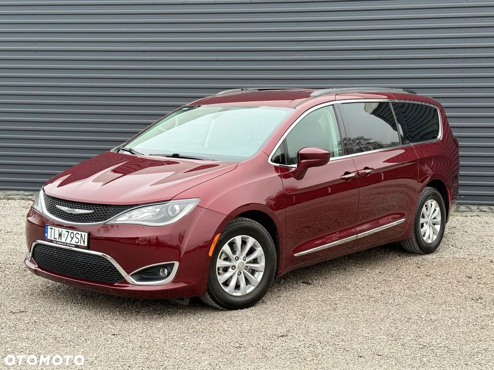 Chrysler Pacifica - 5