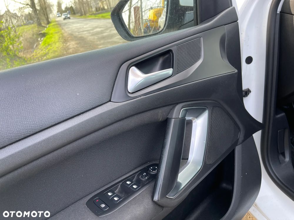 Peugeot 308 1.6 BlueHDi Business Line S&S - 24