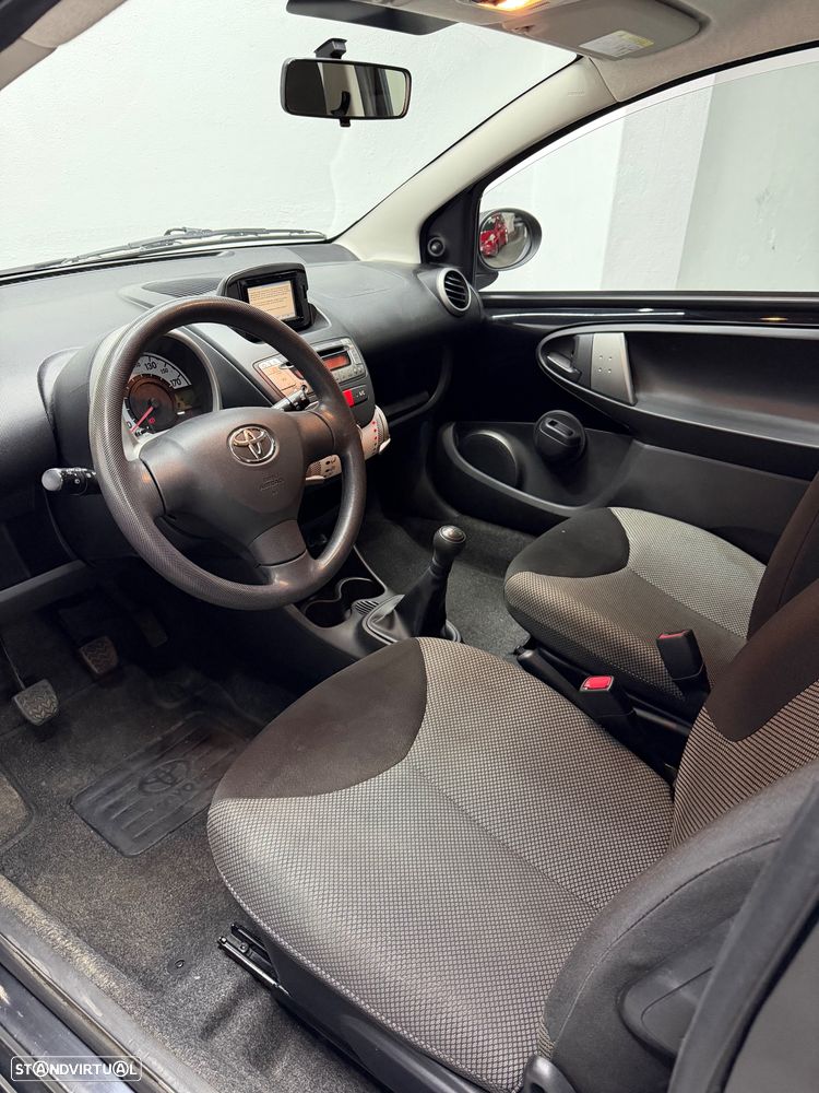 Toyota Aygo 1.0 Plus Sport Pack - 8