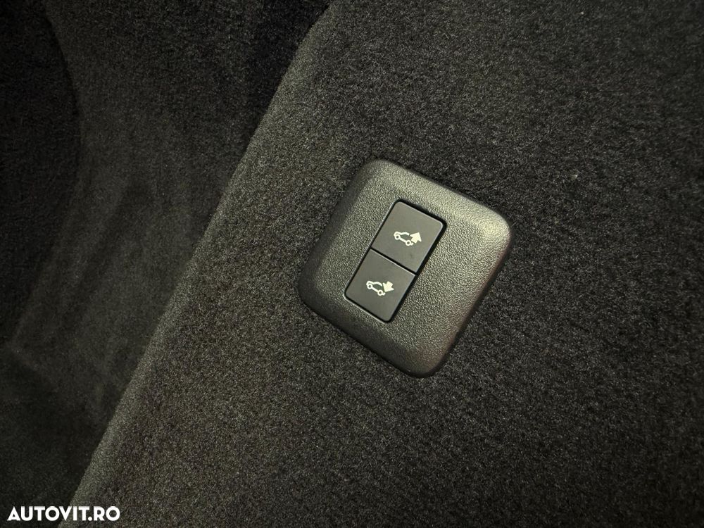 Land Rover Range Rover Sport 2.0 L PHEV HSE Silver - 37