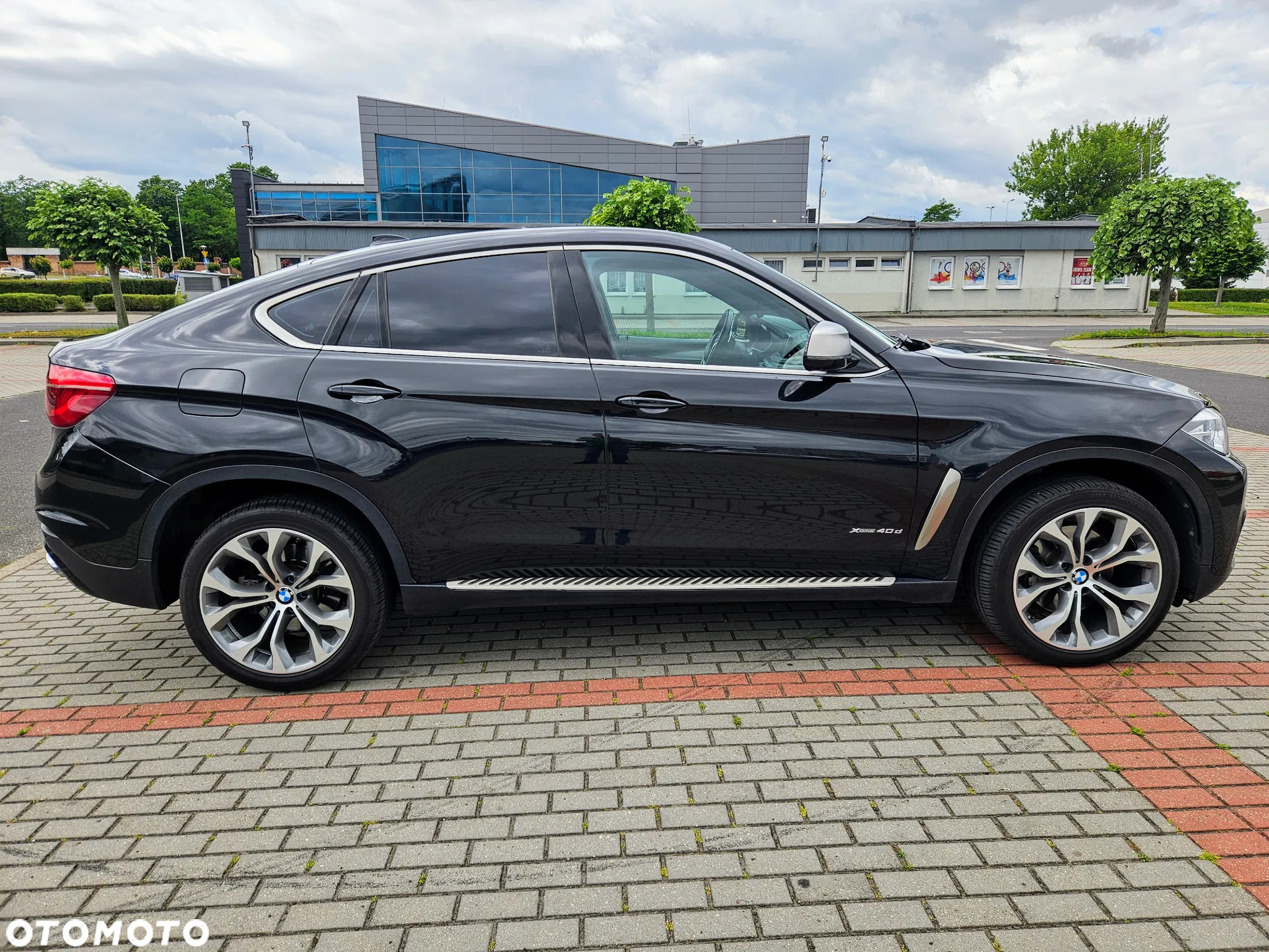 BMW X6 xDrive40d - 11