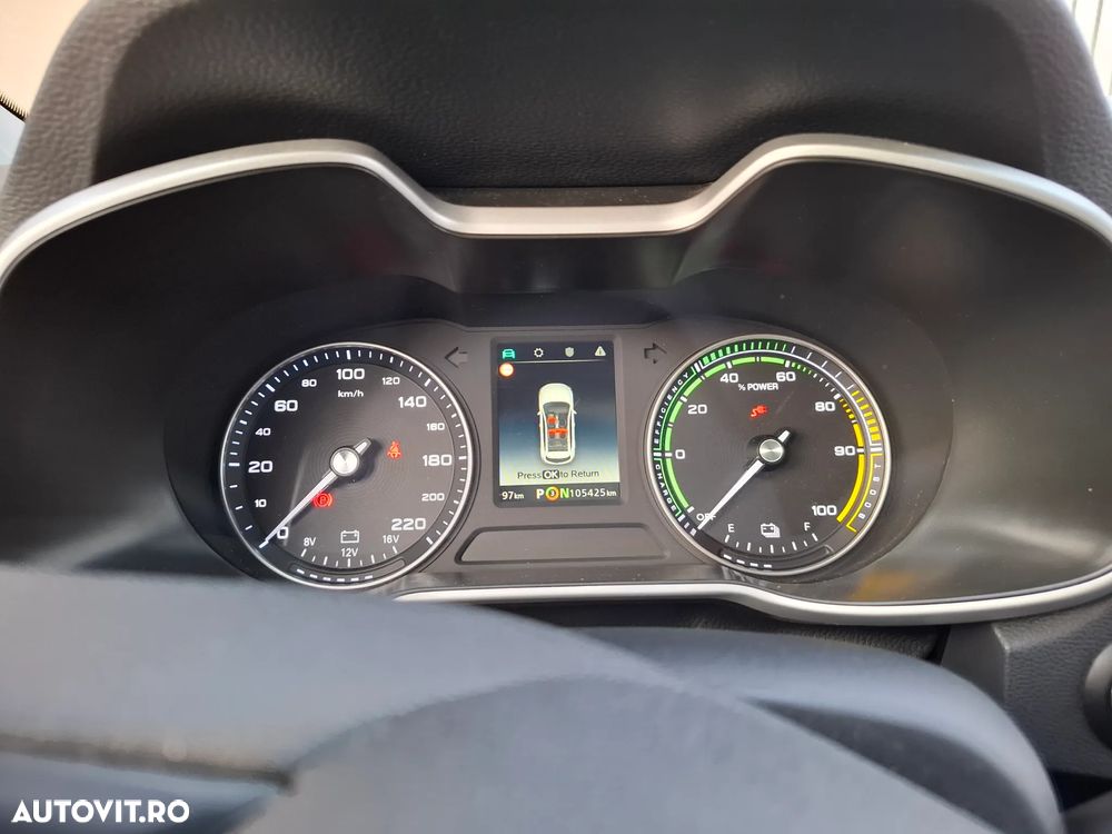 MG ZS EV Standard Luxury - 3