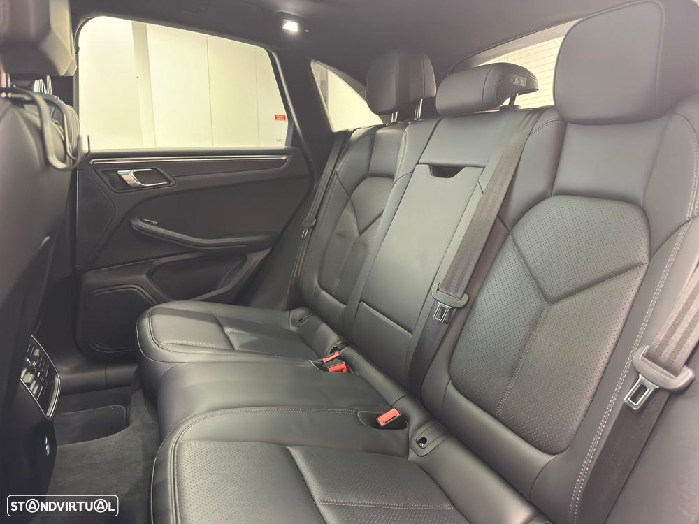 Porsche Macan - 34