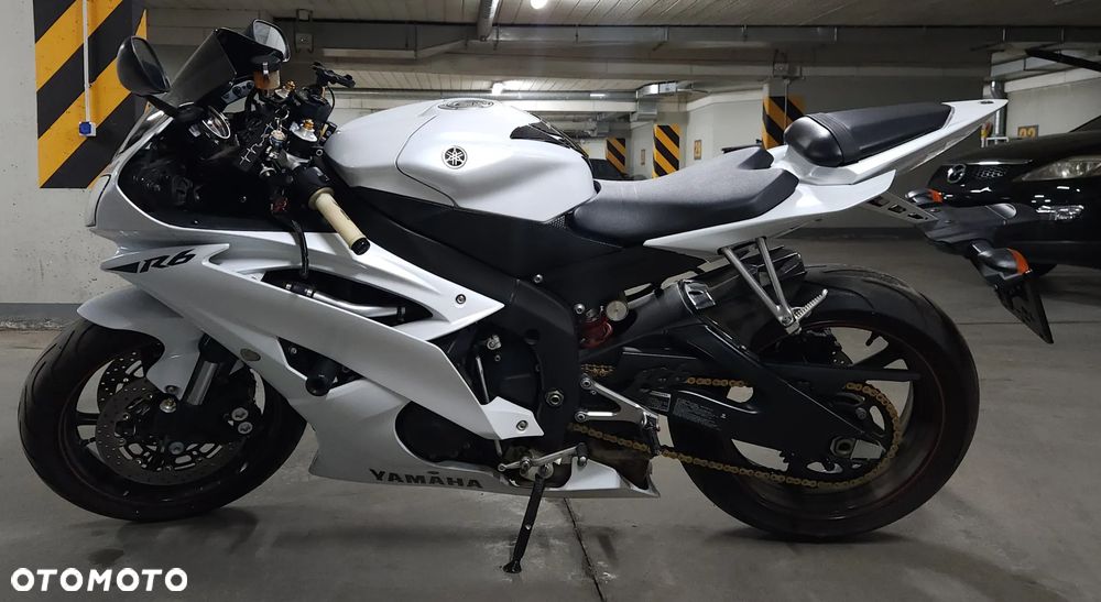 Yamaha R6 - 3