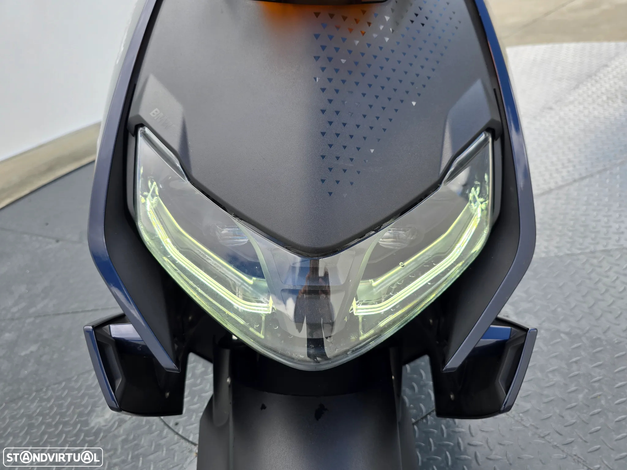 BMW CE 04 - 15