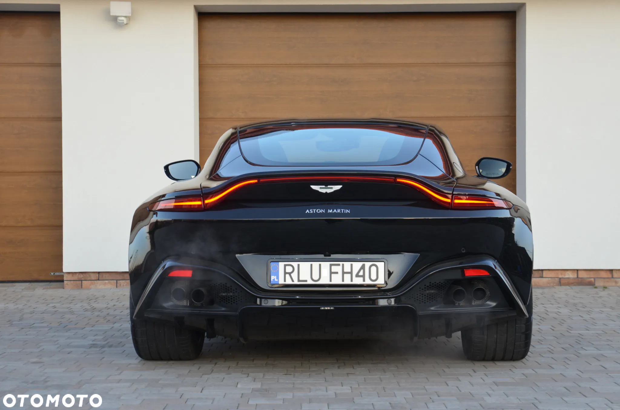 Aston Martin V8 Vantage Standard - 11