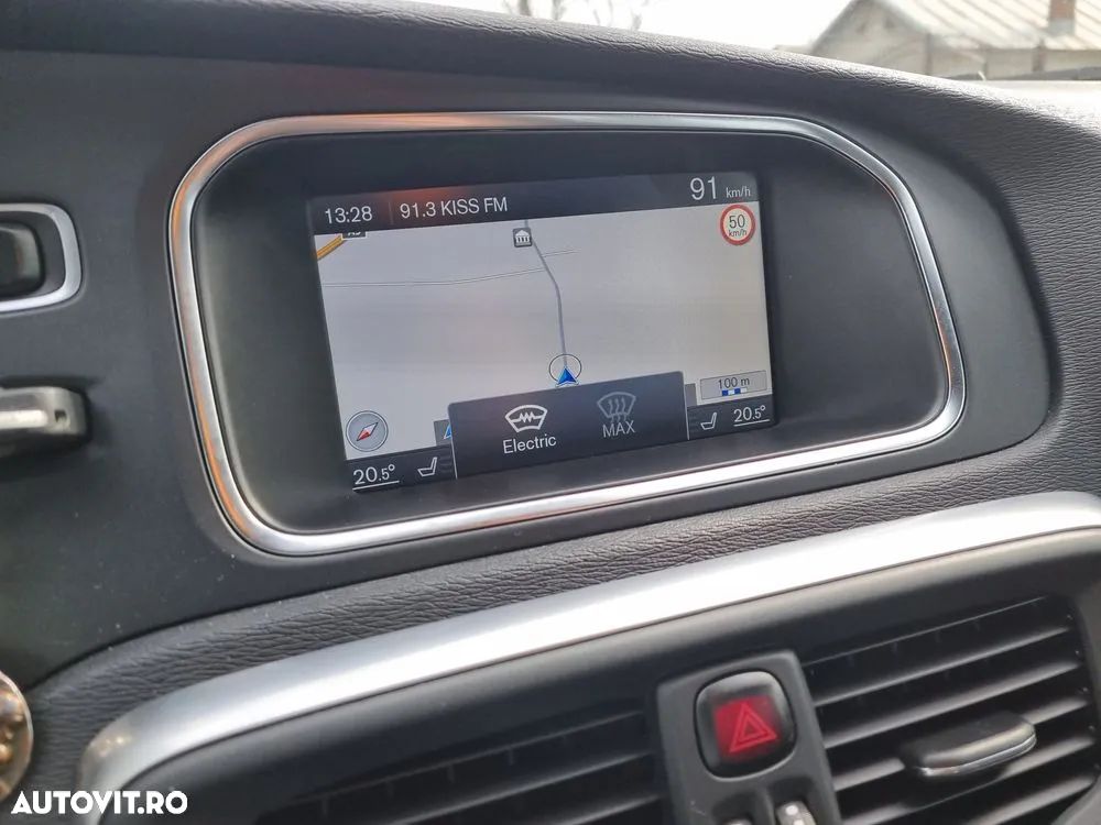 Volvo V40 T2 Momentum - 18