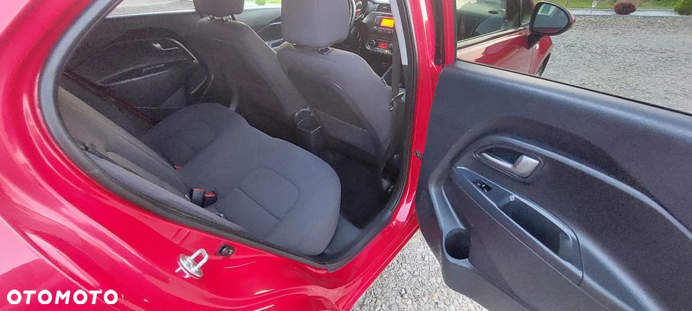 Kia Rio 1.2 Dream Team Edition - 16
