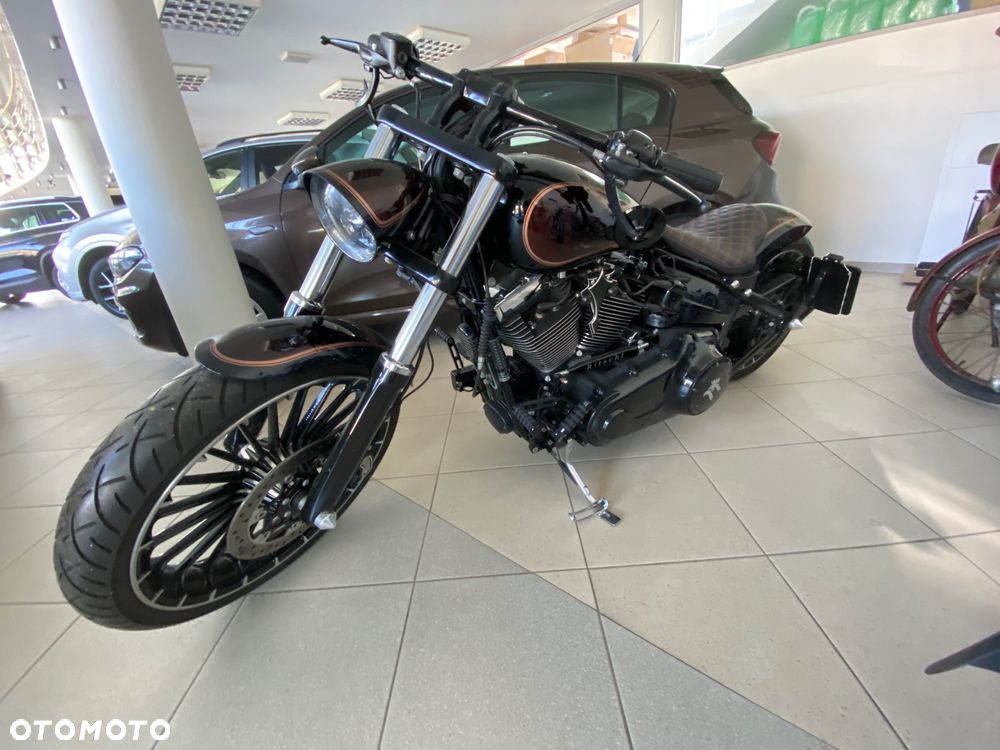 Harley-Davidson FXSB Breakout - 11