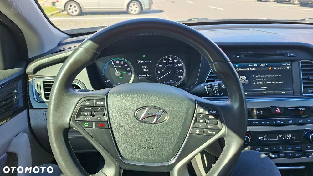 Hyundai Sonata - 16