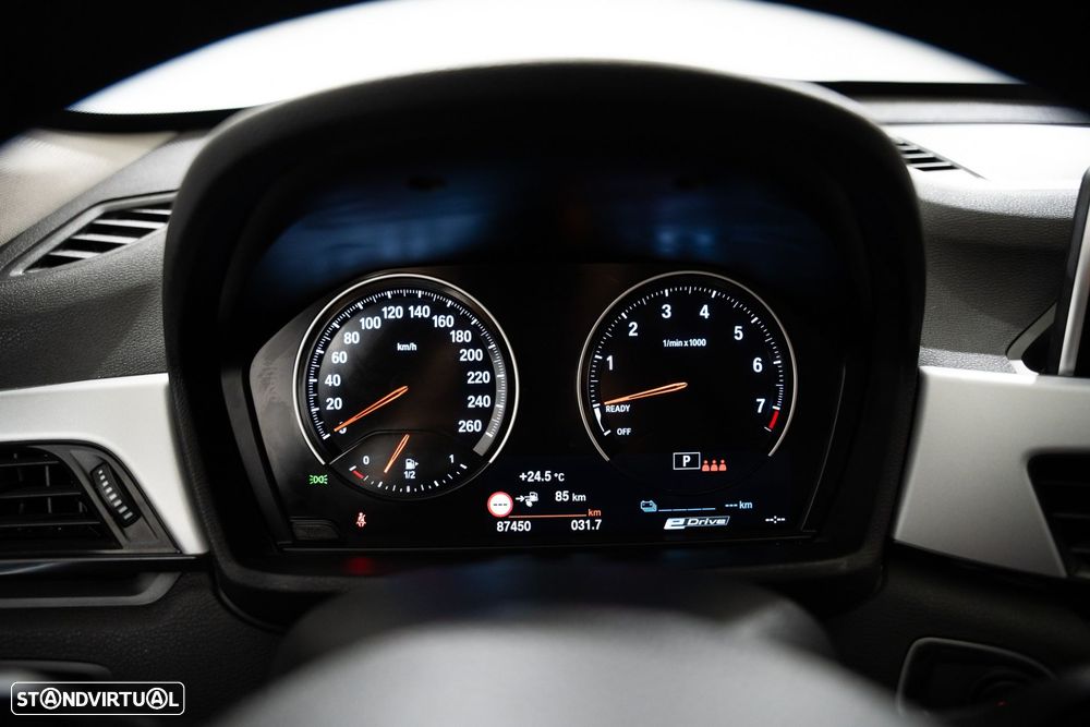 BMW X1 25 e xDrive Corporate Edition - 28
