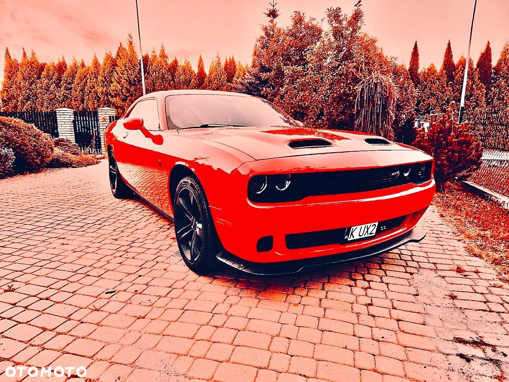 Dodge Challenger - 1