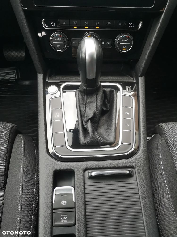 Volkswagen Passat 2.0 TDI Business DSG - 20