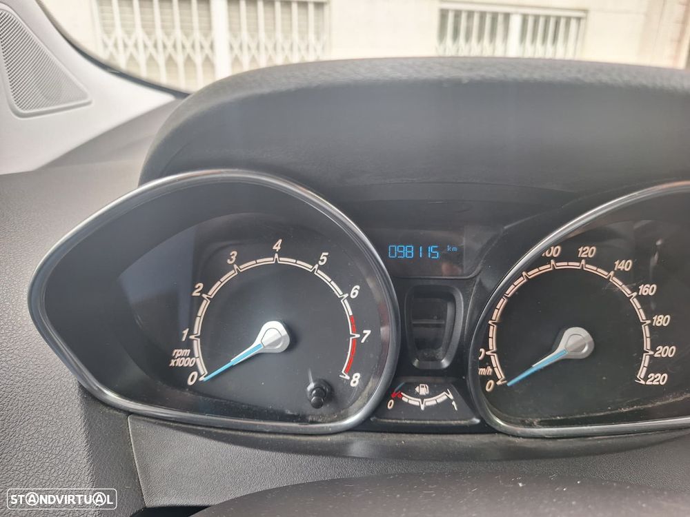 Ford Tourneo Courier 1.0 EcoBoost Titanium - 12