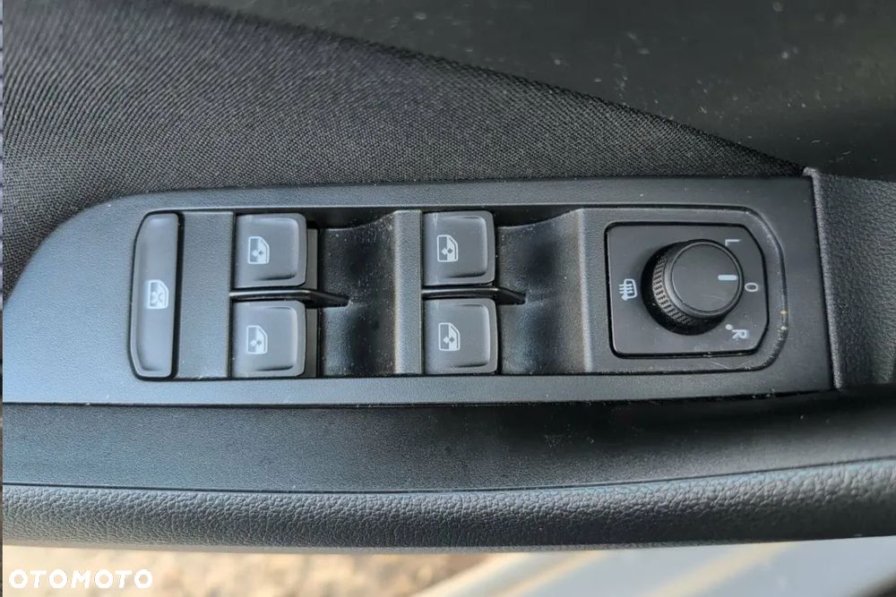 Skoda Scala 1.0 TSI Selection DSG - 24